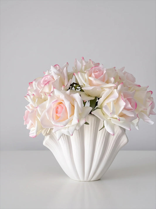 White shell vase detail