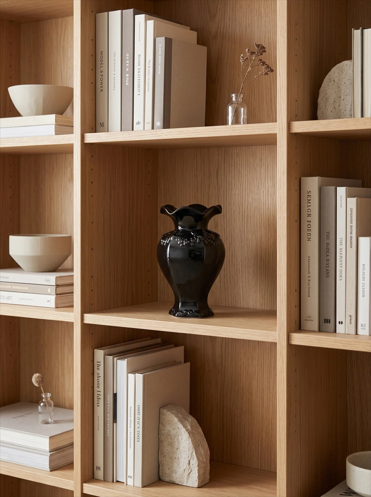 Ruffled black vase with flowers