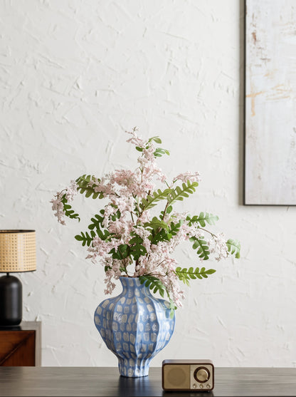 Blue spotted vase detail