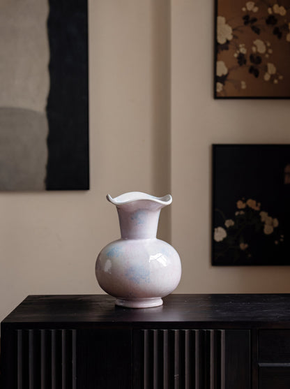 Pastel fluted vase detail