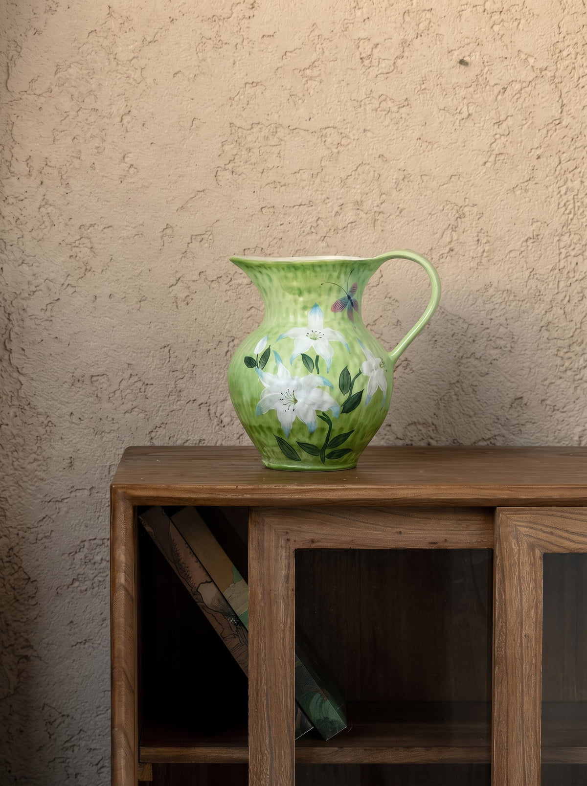 Lily butterfly vase side view