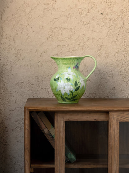 Lily butterfly vase side view