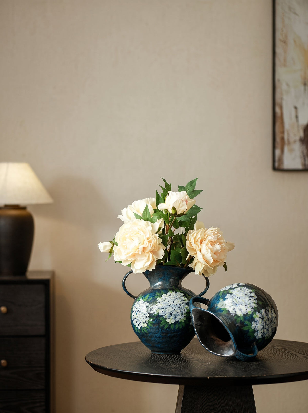 Blue hydrangea vase detail