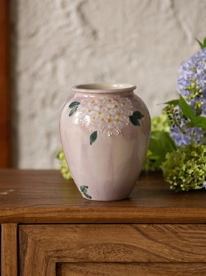 Lilac hydrangea vase detail