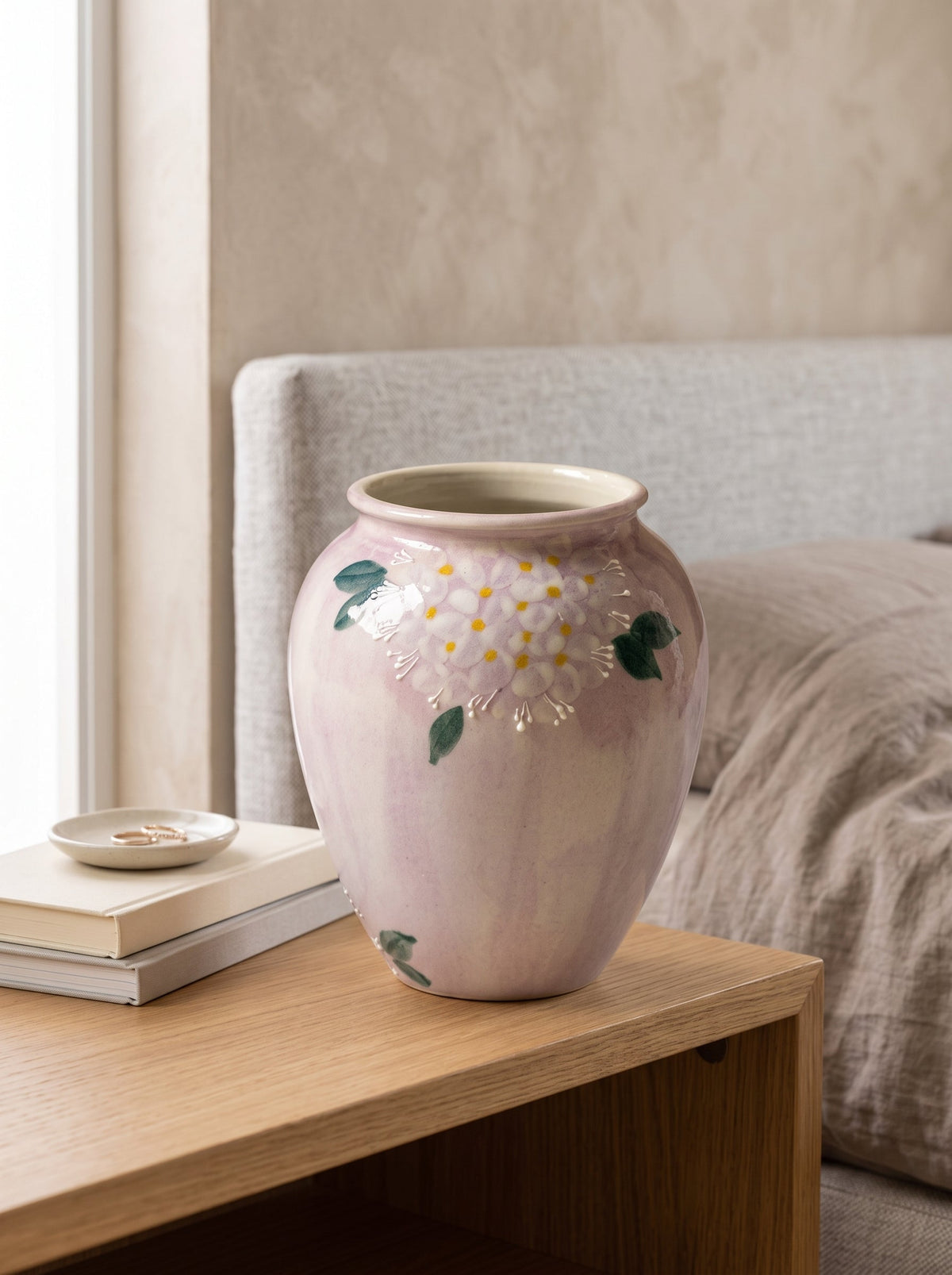 Lilac hydrangea vase with stems