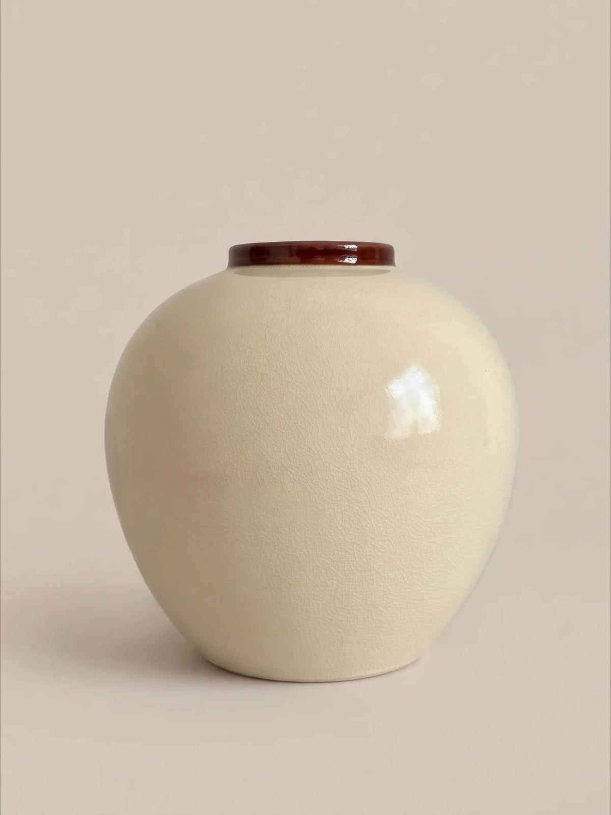 Cream crackle glaze ceramic vase