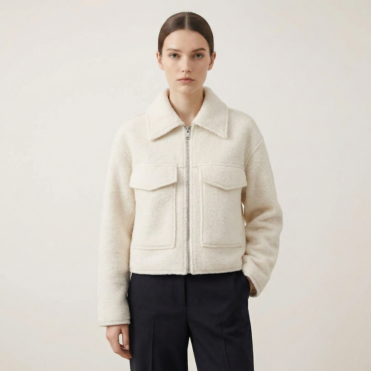 Chaqueta bomber casual de mujer con cremallera y corte sastre